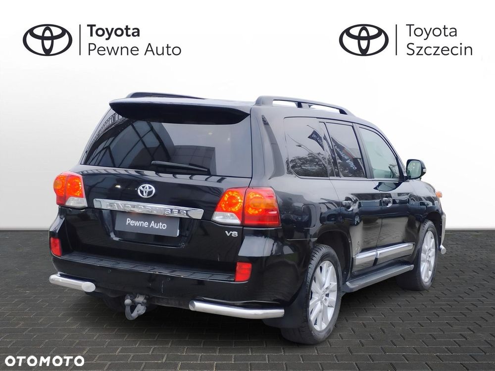 Toyota Land Cruiser - 7
