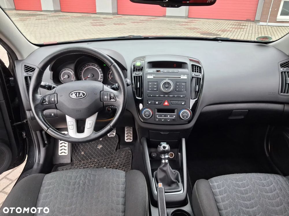 Kia Ceed 1.6 CVVT Dream-Team Edition - 7
