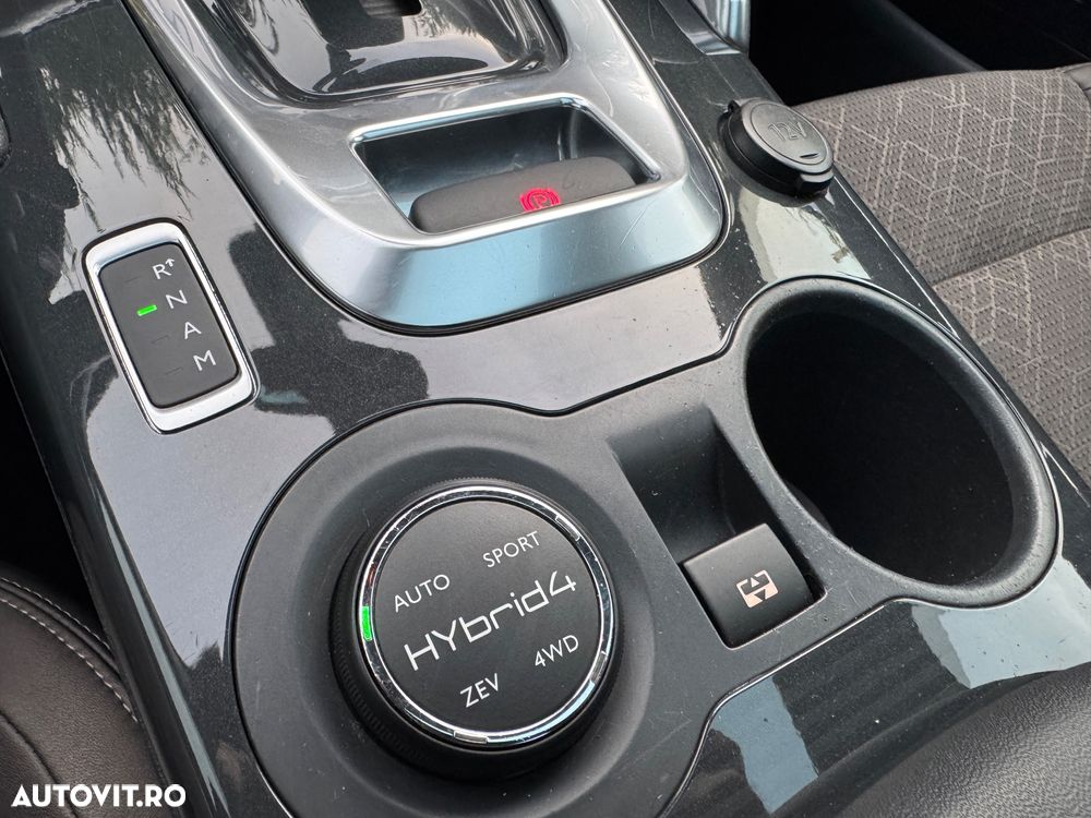 Peugeot 3008 Hybrid4 - 15