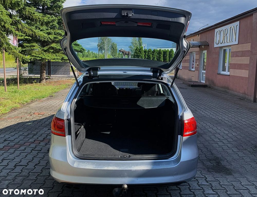 Volkswagen Passat 2.0 TDI DPF BlueMotion Technology Comfortline - 9