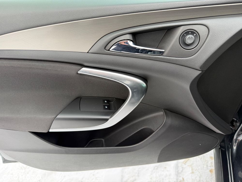 Opel Insignia - 11
