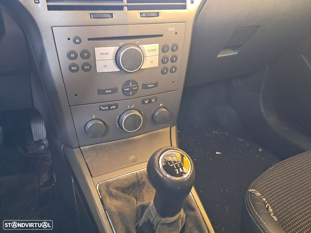 Opel Astra 1.3 CDTI Cosmo - 4