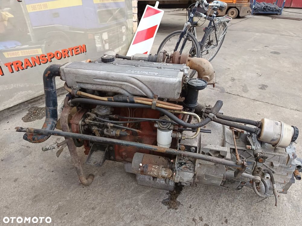 Silnik AVIA TURBO kompletny ze skrzynią biegów