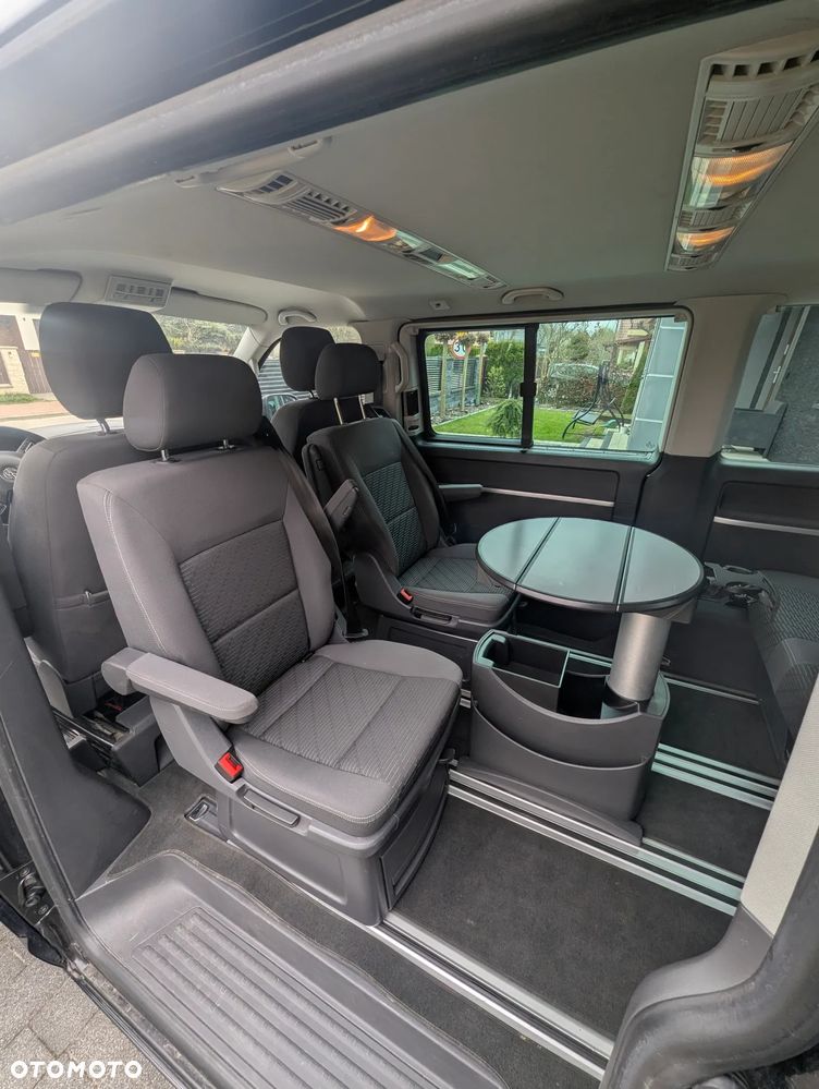 Volkswagen Multivan - 13