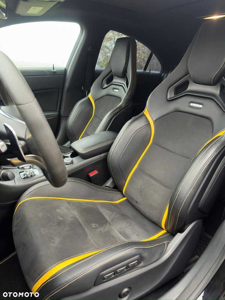 Mercedes-Benz CLA AMG 45 4Matic AMG Speedshift 7G-DCT Yellow Night Edition - 28
