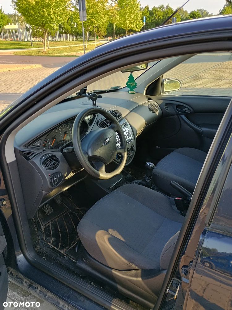 Ford Focus - 11