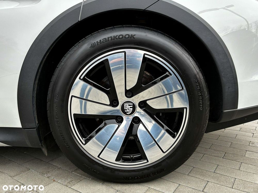 Porsche Taycan - 34