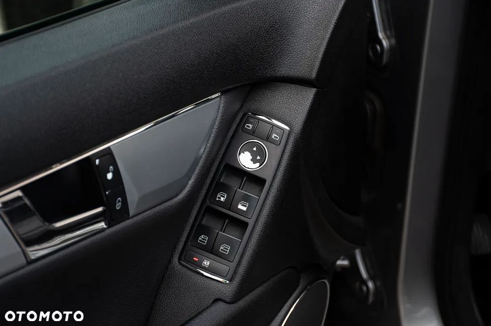 Mercedes-Benz Klasa C 200 CDI DPF Automatik Avantgarde - 21