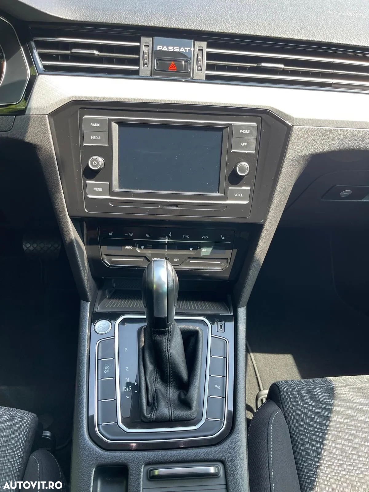 Volkswagen Passat Variant 2.0 TDI DSG Comfortline - 9