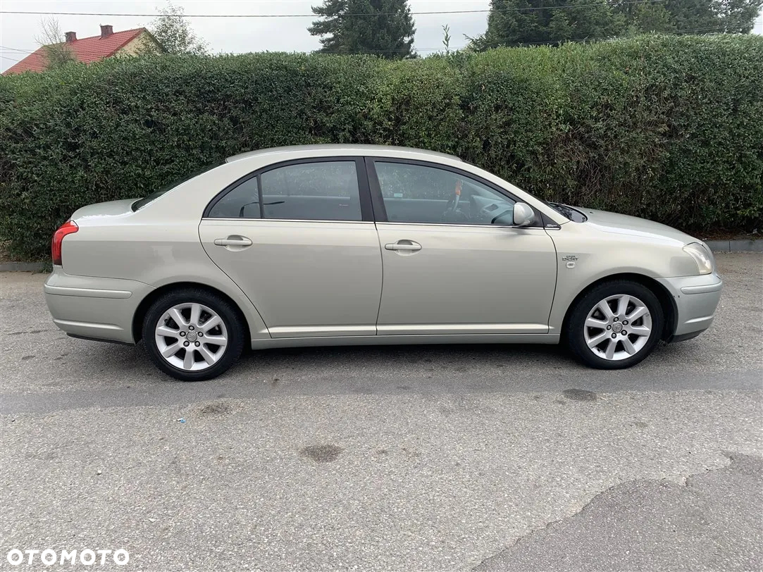 Toyota Avensis 2.2 D-4D X Premium - 9