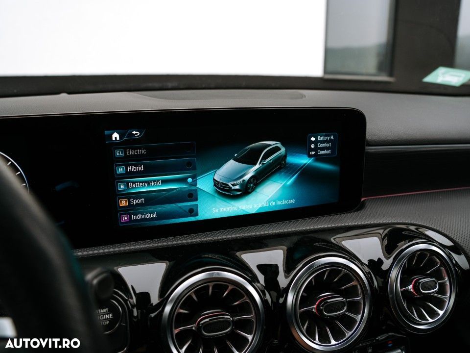 MERCEDES-BENZ A-Class 2023 — imagine 33
