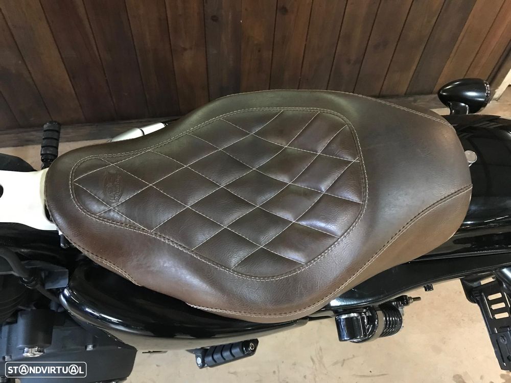 Harley-Davidson Sportster XL 883 Iron - 9