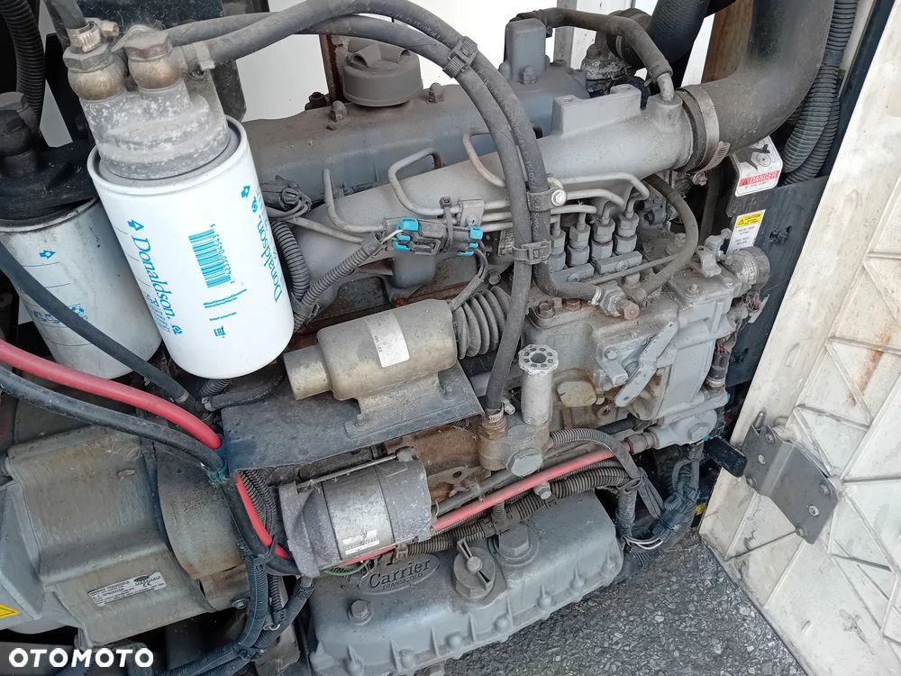 Generator Carrier  Vector - 5