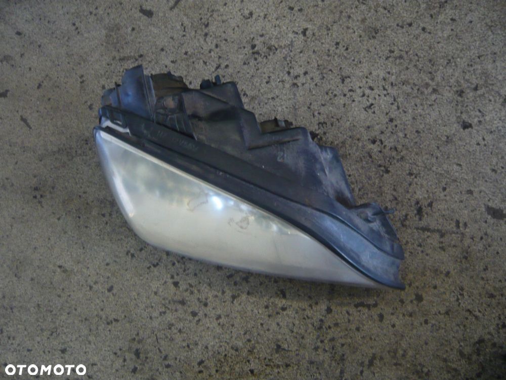reflektor lampa prawa przód kia sorento - 2