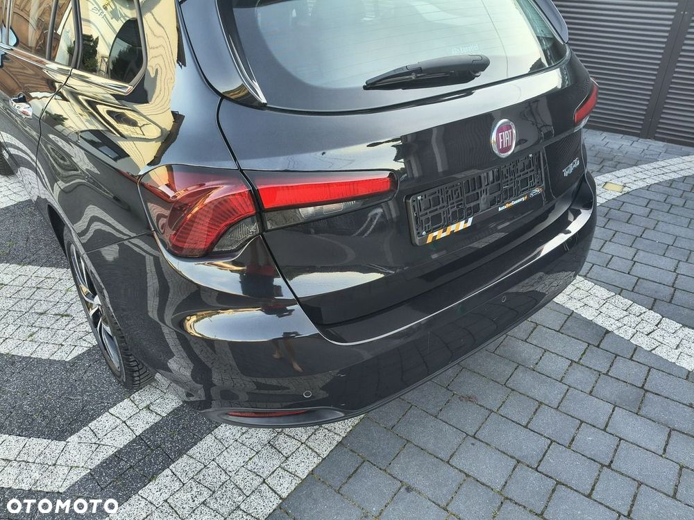 Fiat Tipo 1.4 T-Jet 16v Lounge EU6d - 26