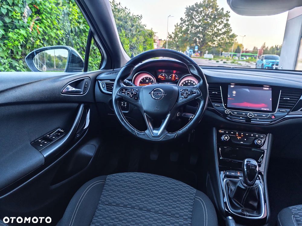 Opel Astra 1.4 Turbo Start/Stop Dynamic - 17