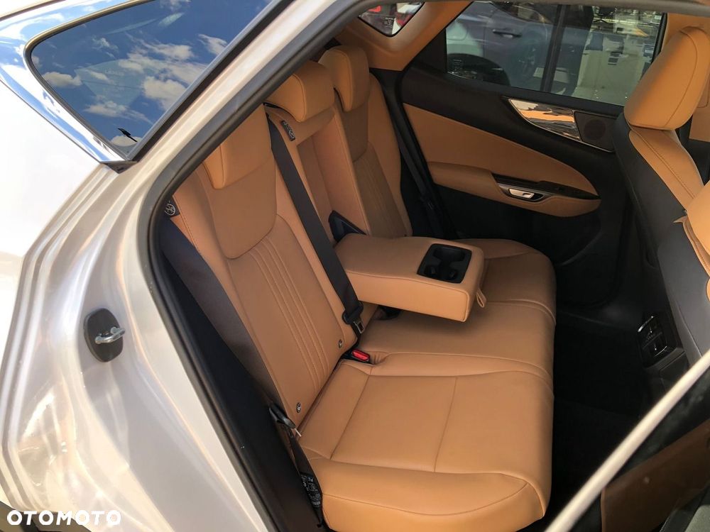 Lexus NX 350h Prestige 2WD - 7