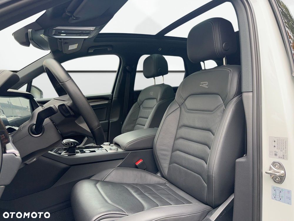 Volkswagen Touareg 3.0 V6 TDI 4Motion R-Line - 11