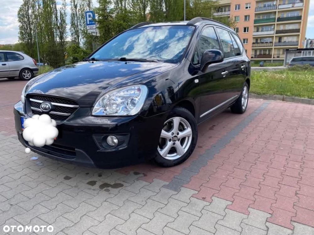 Kia Carens - 1