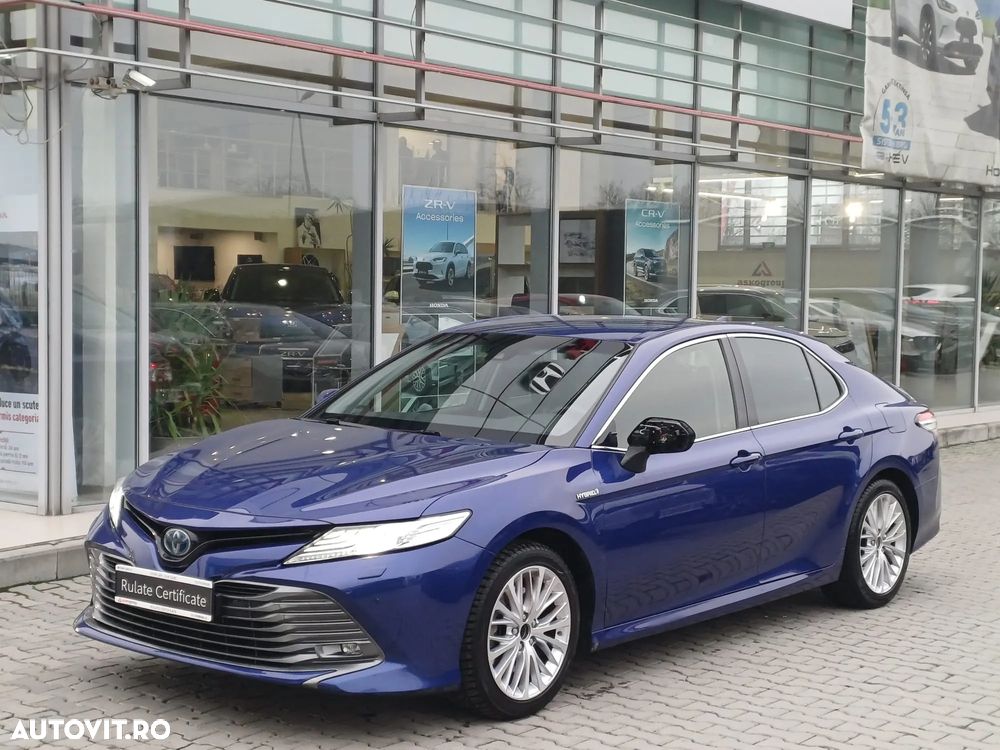Toyota Camry 2.5 Hybrid Dynamic - 2