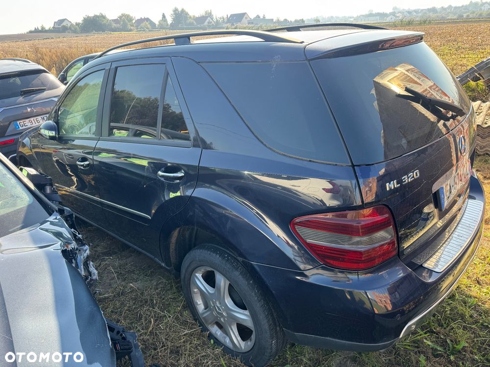 Mercedes-Benz ML 320 CDI 4Matic 7G-TRONIC - 5