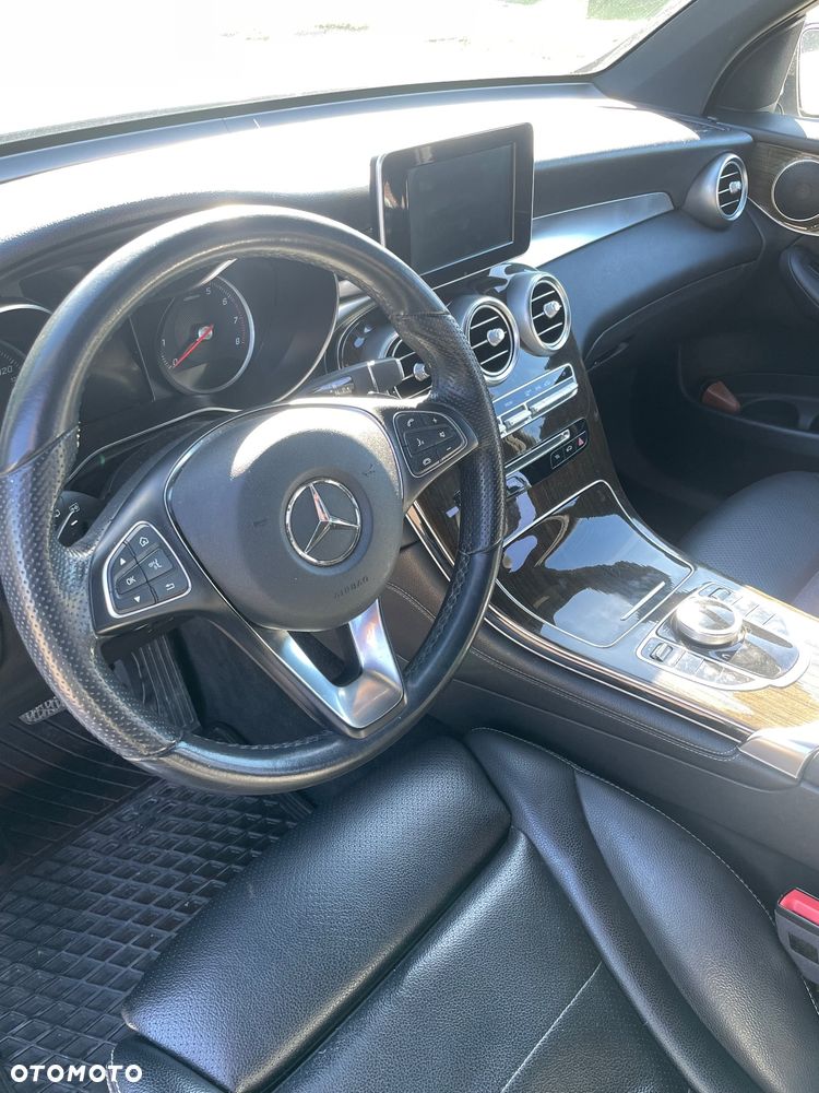 Mercedes-Benz GLC 300 4Matic 9G-TRONIC - 23