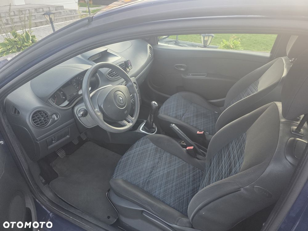 Renault Clio - 5