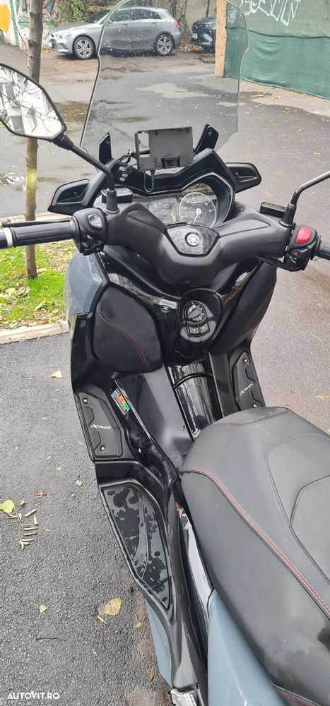 Yamaha XMAX 300 Tech MAX - 8
