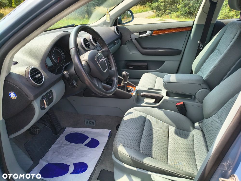 Audi A3 Sportback 1.4 TFSI S line Sportpaket (plus) - 19