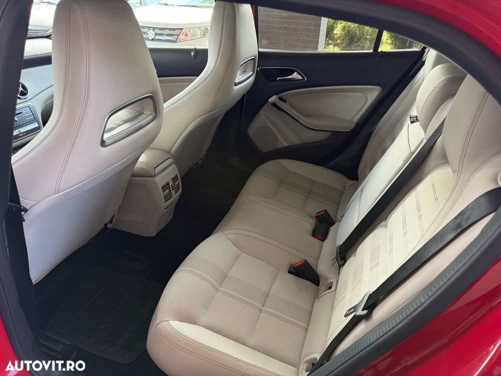 Mercedes-Benz GLA 200 d 4MATIC Aut. - 17