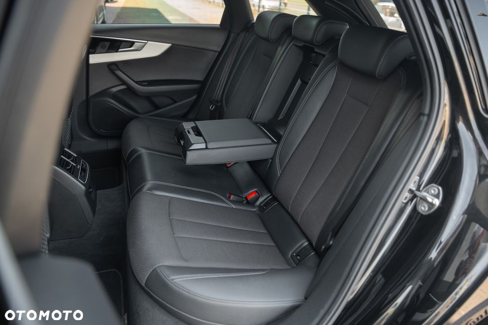 Audi A4 Avant 35 TFSI S tronic S line - 35