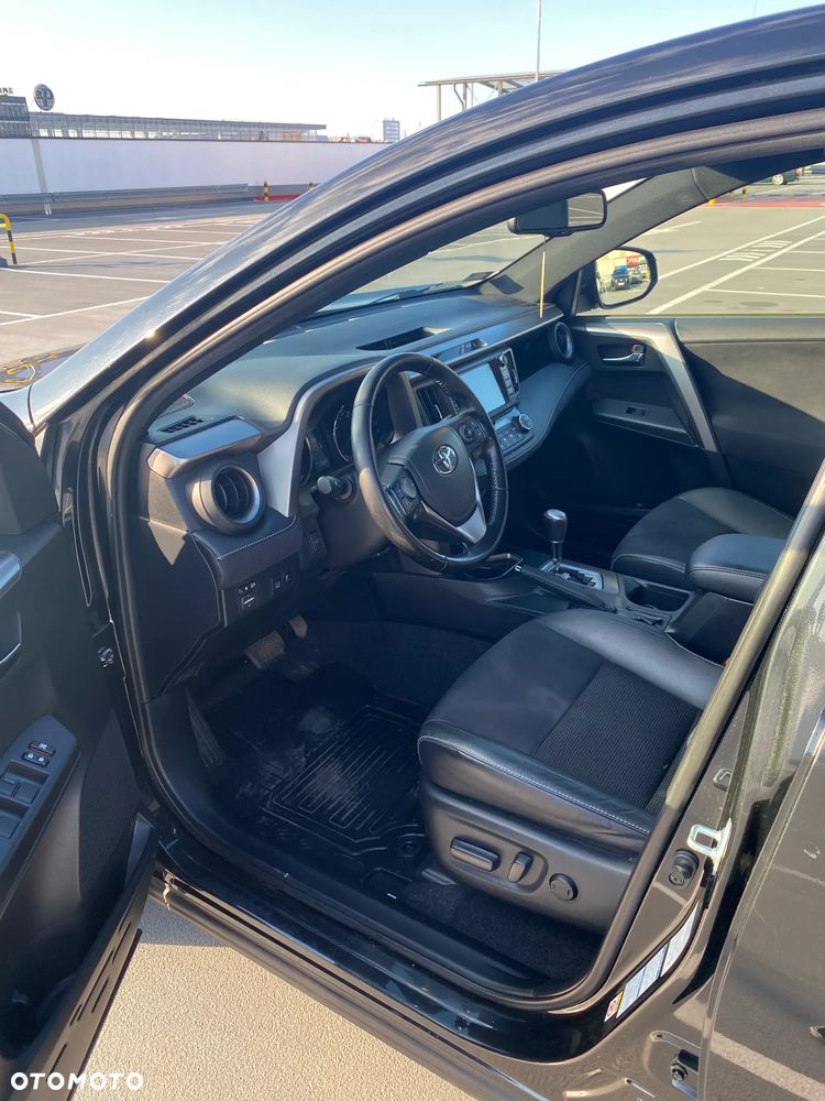 Toyota RAV4 Hybrid Prestige 4x4 - 12