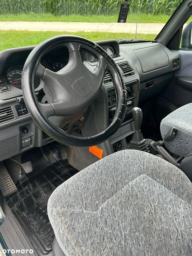 Mitsubishi Pajero 2.5 TD GLS - 15