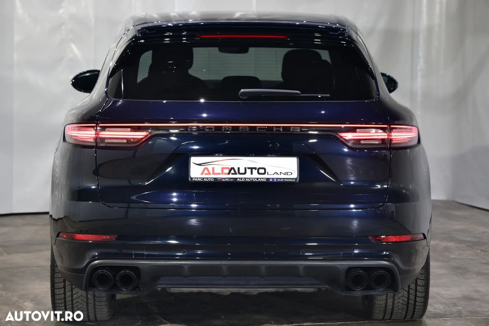 Porsche Cayenne Turbo Tiptronic S - 38