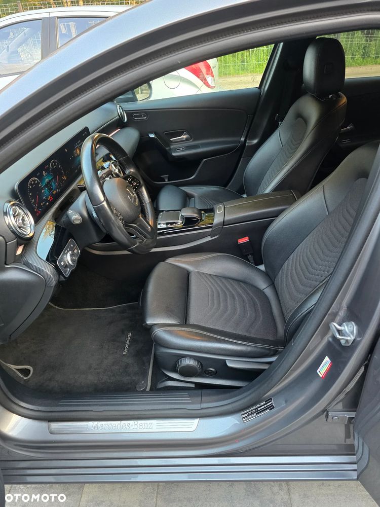 Mercedes-Benz Klasa A 200 Edycja specjalna 7G-DCT - 13