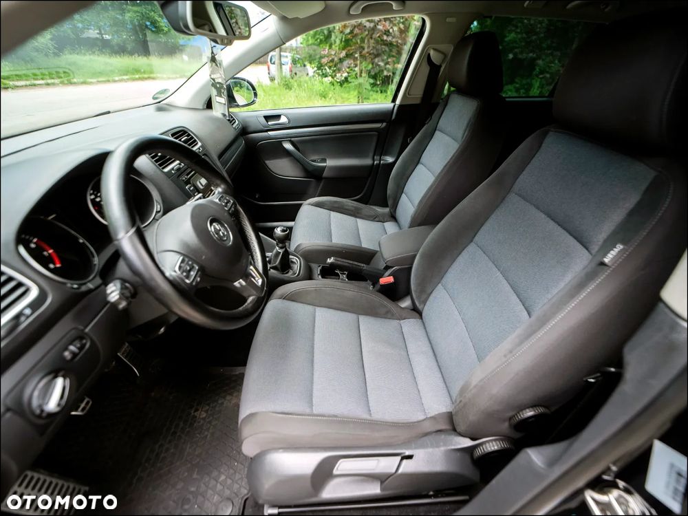 Volkswagen Golf - 17