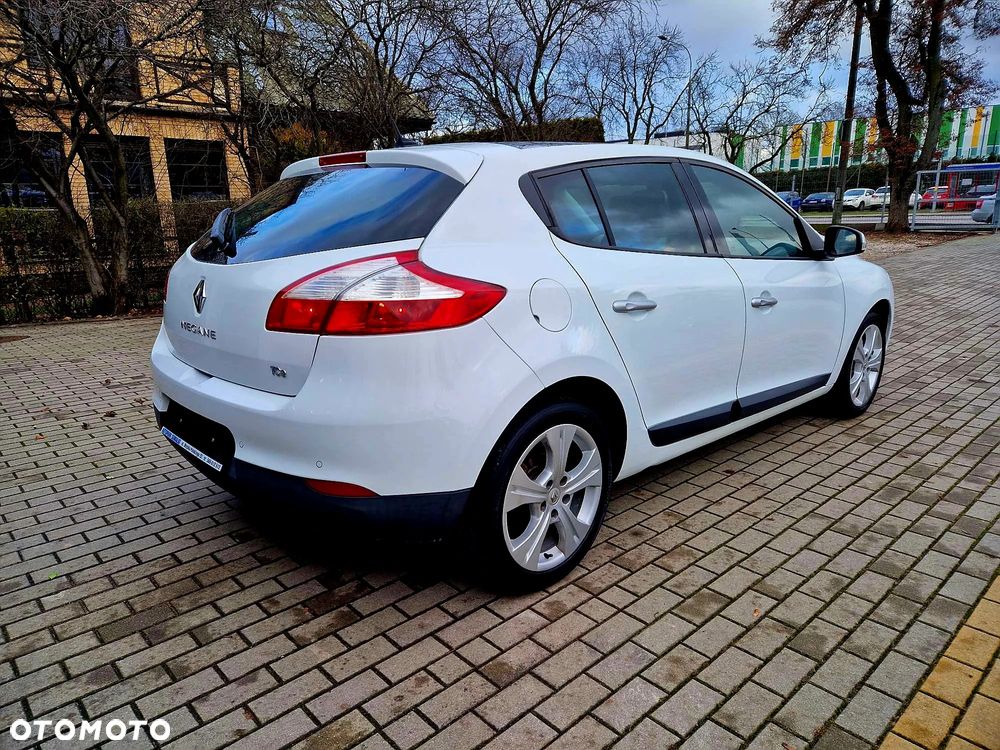Renault Megane TCe 130 Dynamique - 10