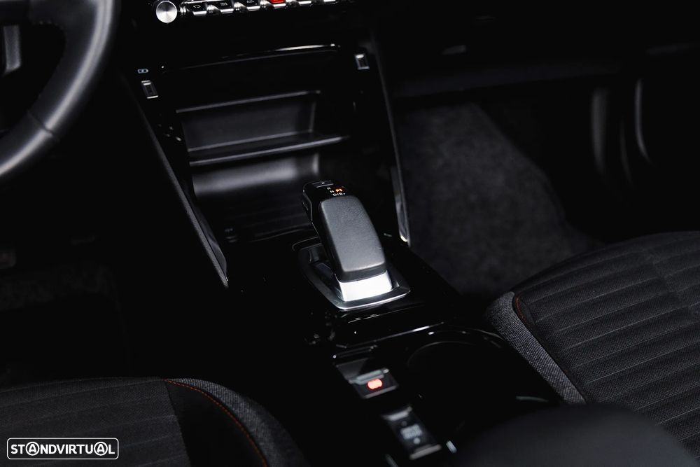 Peugeot e-2008 50 kWh Active Pack - 18