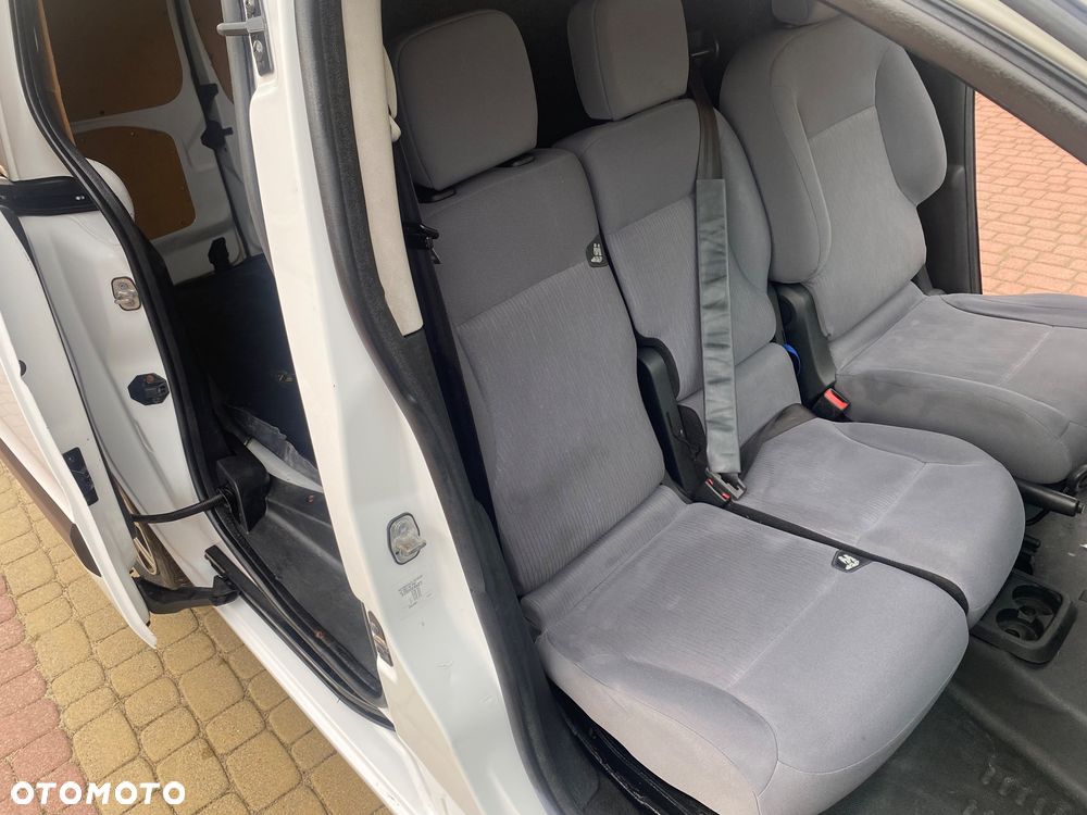 Peugeot PARTNER 1.6HDI 3-osobowy zakupiony w slonie w Rzeszowie - 28
