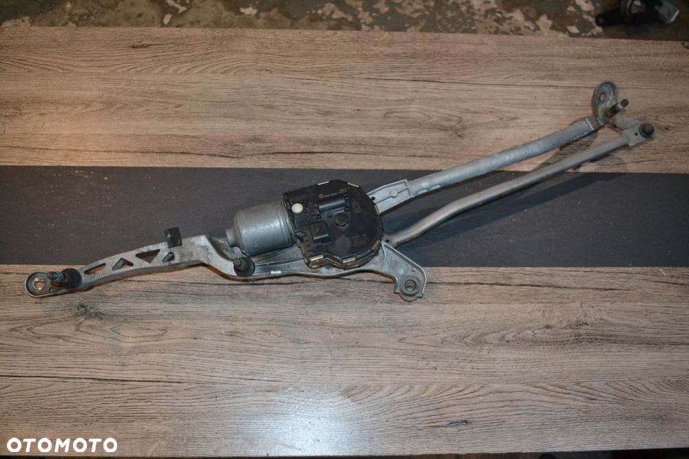 MERCEDES W212 E-KLASA MECHANIZM WYCIERACZEK PRZÓD PRZEDNI 2128201240 - 1