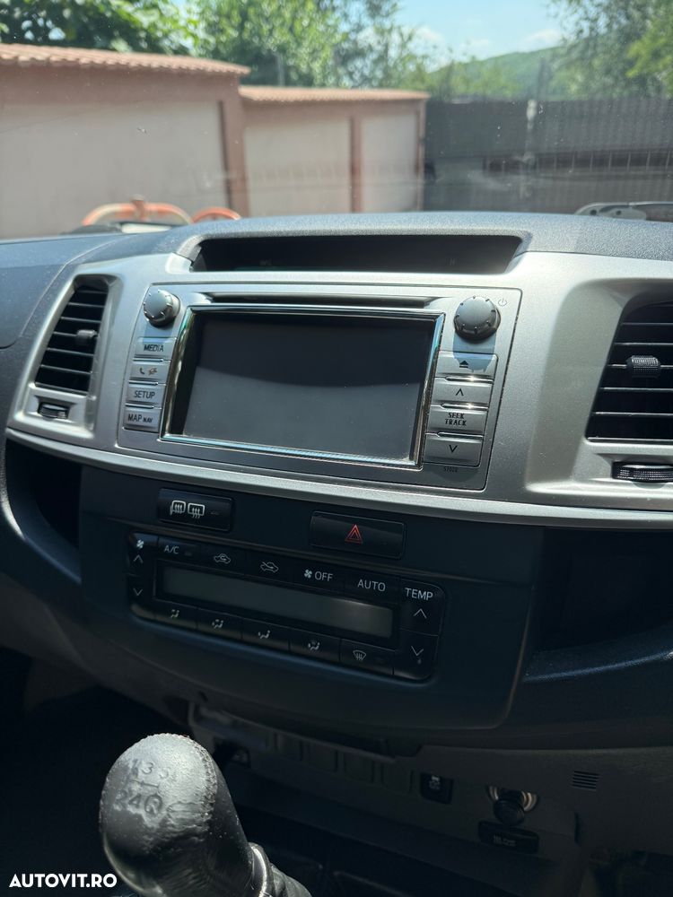 Toyota Hilux 4x4 Double Cab - 15