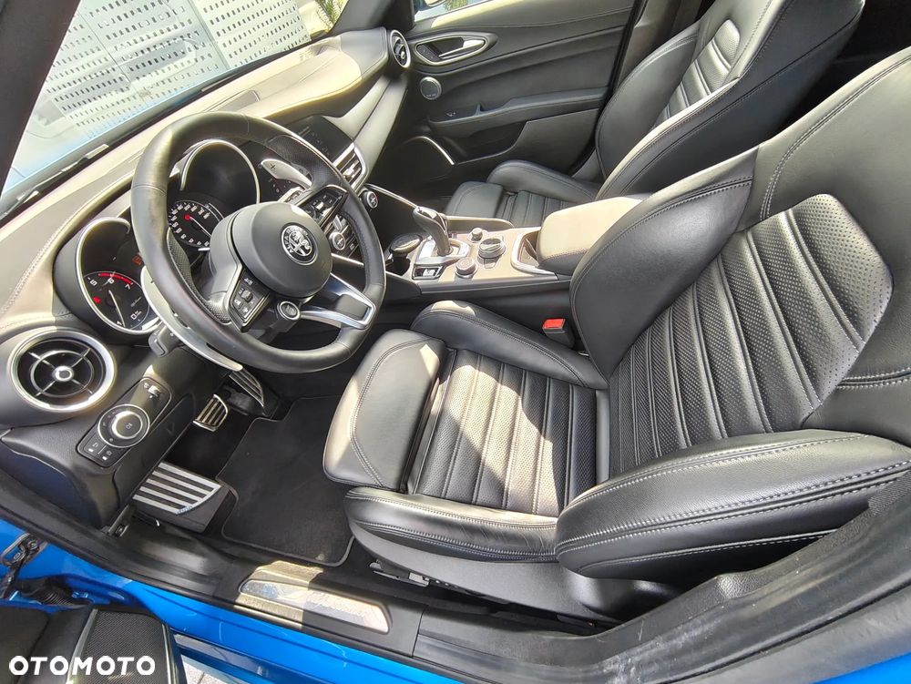 Alfa Romeo Giulia 2.0 Turbo Veloce Q4 - 6