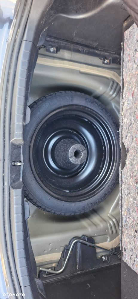 Toyota Yaris 1.33 Premium EU6 - 15