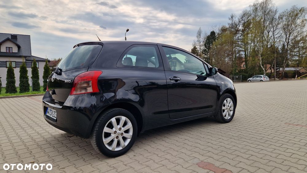 Toyota Yaris 1.0 VVT-i Luna - 11