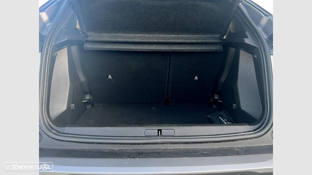 Peugeot 2008 1.2 Hybrid Allure e-DCS6 - 16