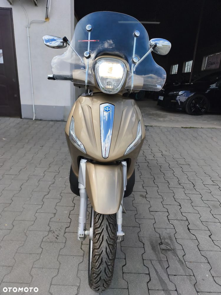 Piaggio Beverly - 24