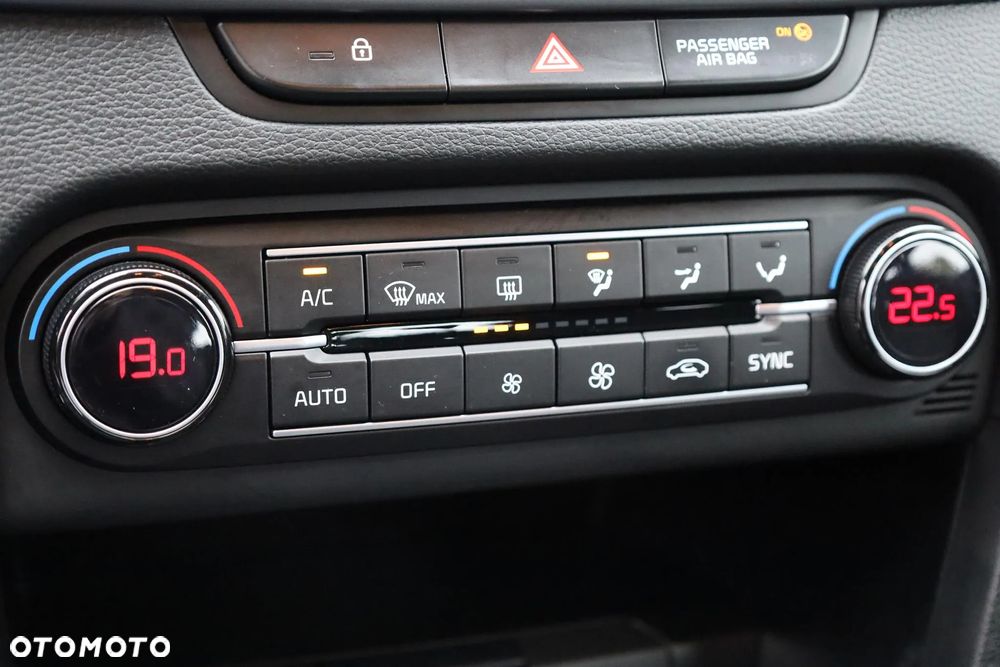 Kia Ceed 1.5 T-GDI M - 22