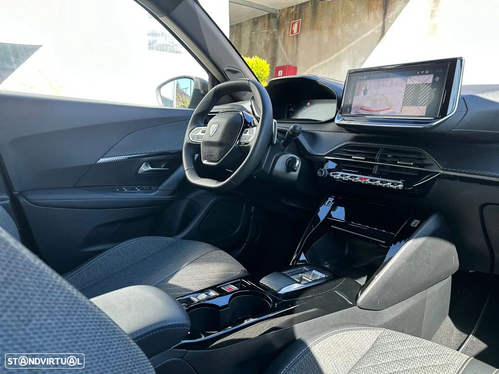 Peugeot 2008 1.2 Hybrid Allure e-DCS6 - 23