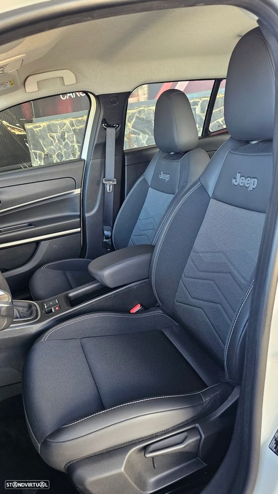 Jeep Avenger 1.2 GSE T3 Turbo-Benzin GDI Altitude - 40