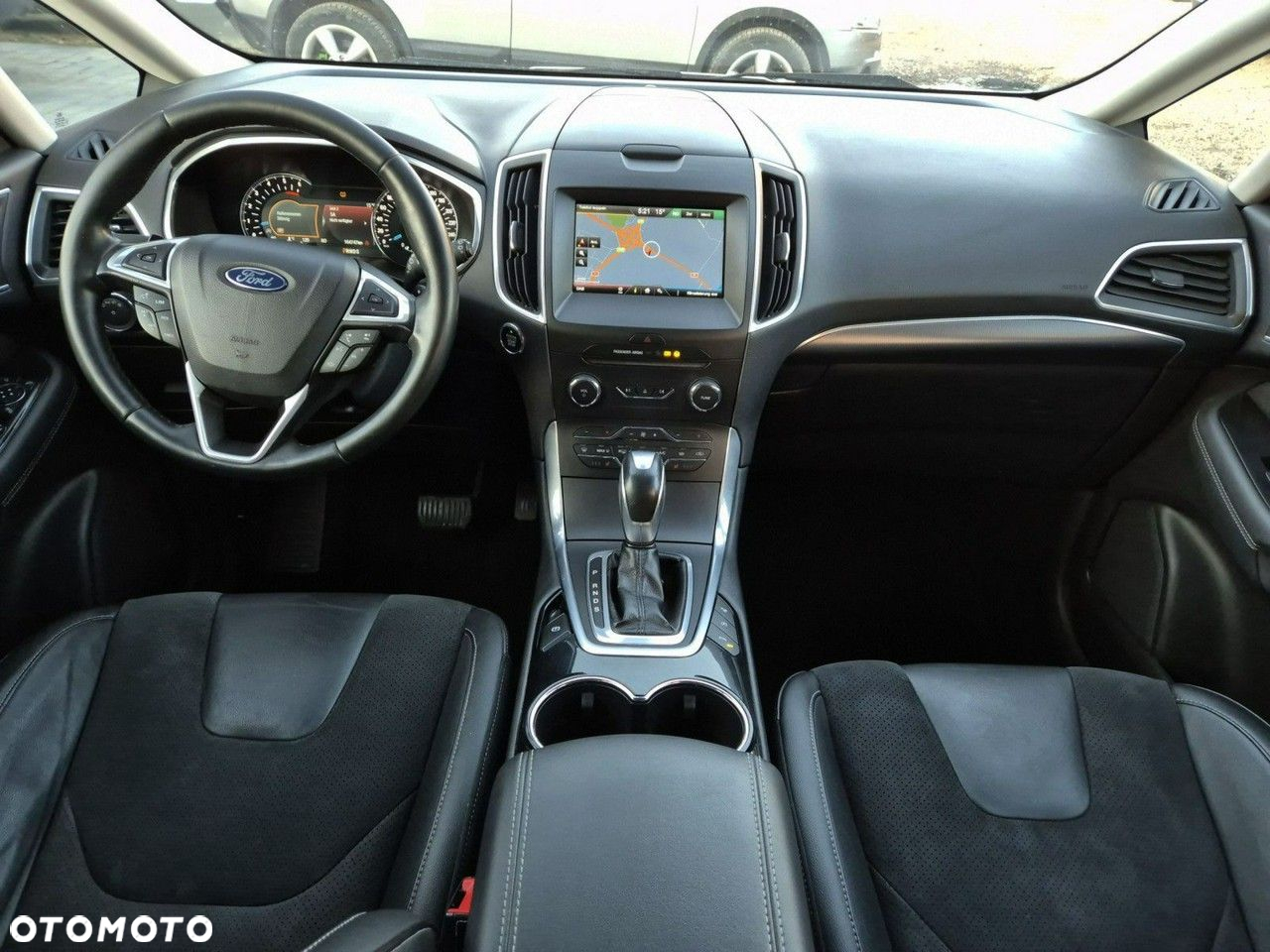Ford S-Max - 22